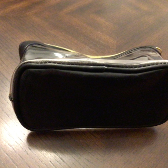 NWOT clearly called makeup bag - Picture 3 of 4